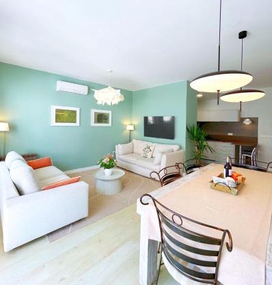 Abbott apartment - 1 min from the beach - 100m2 - sleeps 8