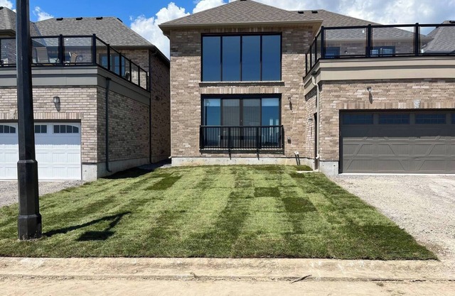 Absolutely Stunning prestigious Penryn golf & country club Lake Ontario facing