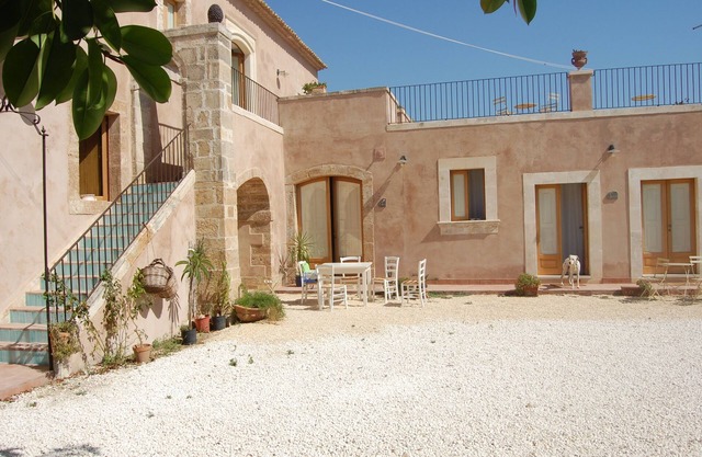 accommodation 6 km from Siracusa city