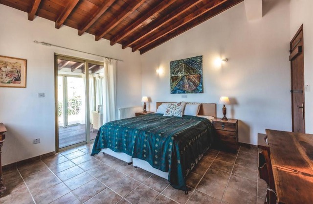 Adamos Hotel Apartments