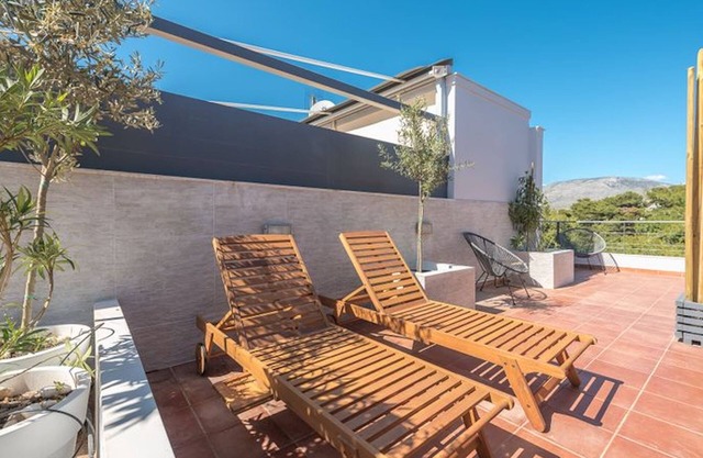 Adelos III Bloom Villa – 5BR 360m² - Sauna - Rooftop