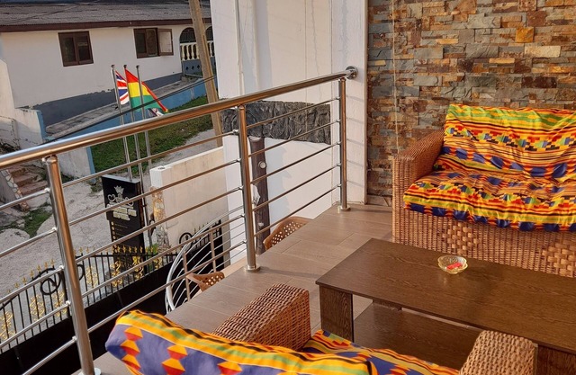 ADESHIE FIE HOTEL