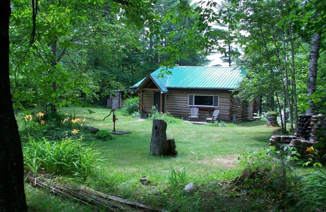 Adirondack Lakeside Log Cabin With Mountain Views