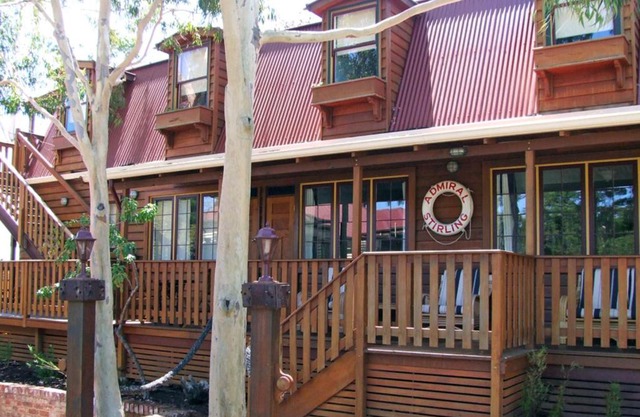 Admiral Stirling Inn