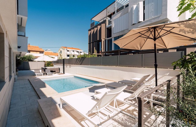 Adria Concept Suites-A3 Beach Vibes