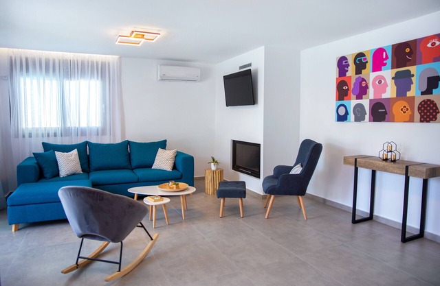 Adrianna Villa 3