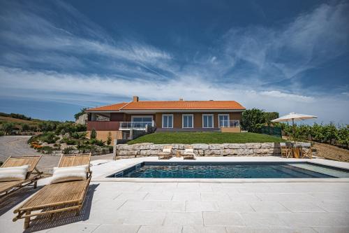 Advania Country House
