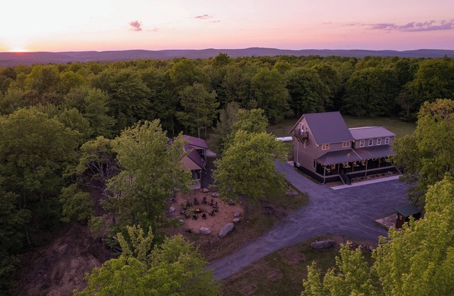 Adventure Lodge w/PICKLEBALL, Pool Table + More!