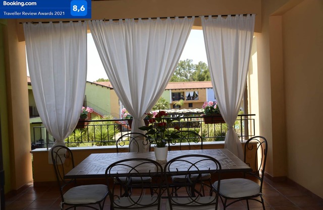 AFRODITE-Elegant villa overlooking pool.