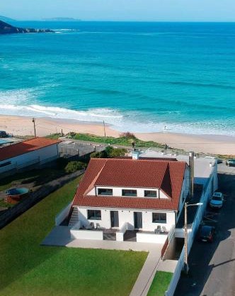 AG Casa Arnados,1ª linea de playa Razo con jardín