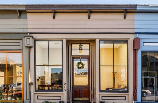 Ain't Life Grand? - Pacific Grove House - Beach + Town