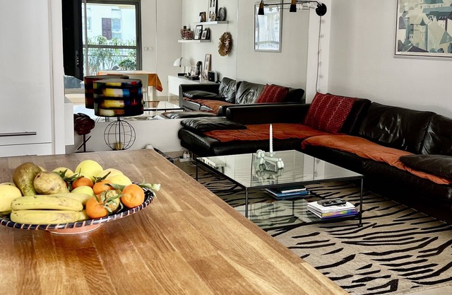 Air-conditioned apartment T3 secure Prado center