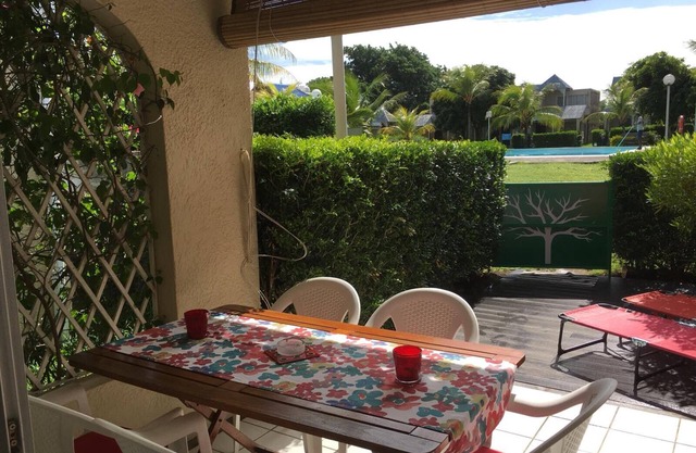 Air-conditioned house with swimming pool in the residence