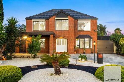 Airport Proximity 5BR Haven