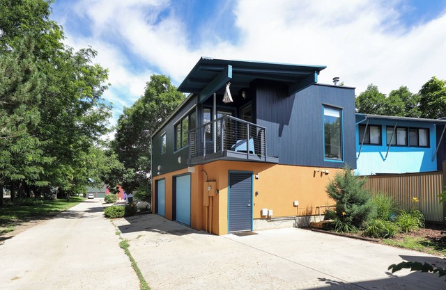 Airy Guesthouse - Walkable Neighborhood Coffe Shop/Restaurants/Bakery