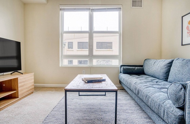 Airy San Bruno 1BR w/Pool, Gym, W/D, near trains + shops, by Blueground