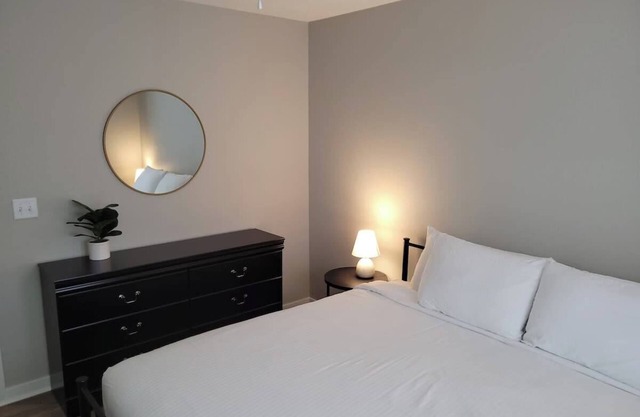 Aksarben Gem-Easy access to I-80