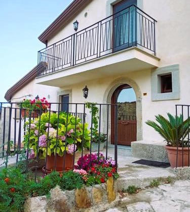 Albergo Diffuso Montalbano Borgo Antico - La Casetta del Vento