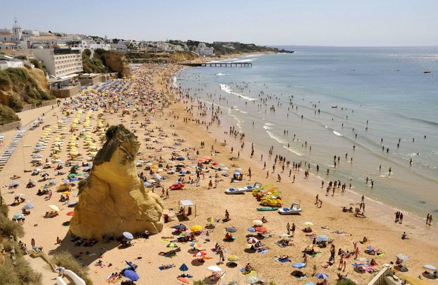 Albufeira 2 bedroom apartment 5 min from Falesia beach and close to center! I