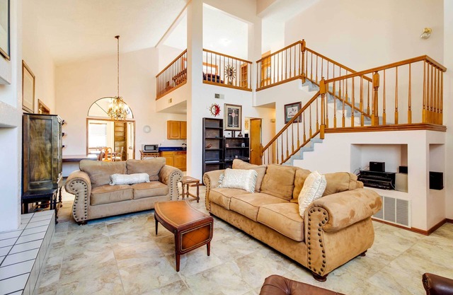 Albuquerque Home w/Spacious Yard & Fire Pit!