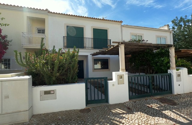 Algarve, 4 Bedrooms Independent House, Pêra
