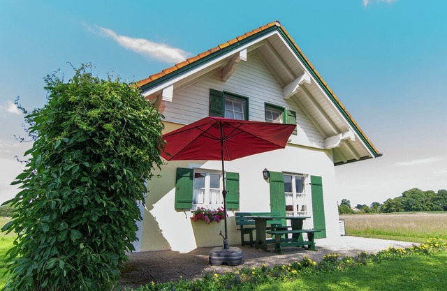 Alluring Holiday Home in Ubersee with Whirlpool