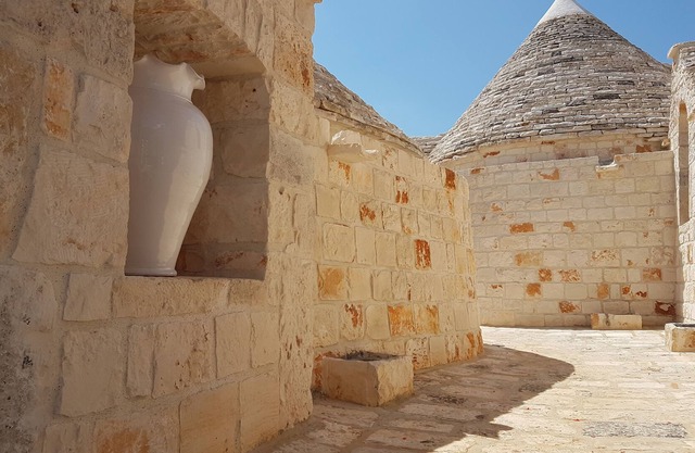Almapetra Trulli Resort