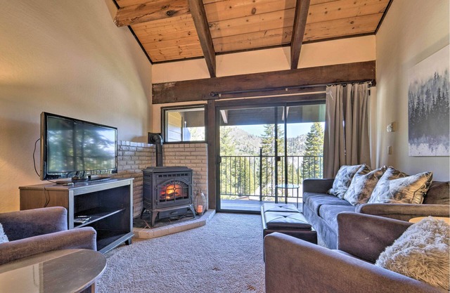 Alpine Meadows Condo w/Mtn Views Near Lake Tahoe