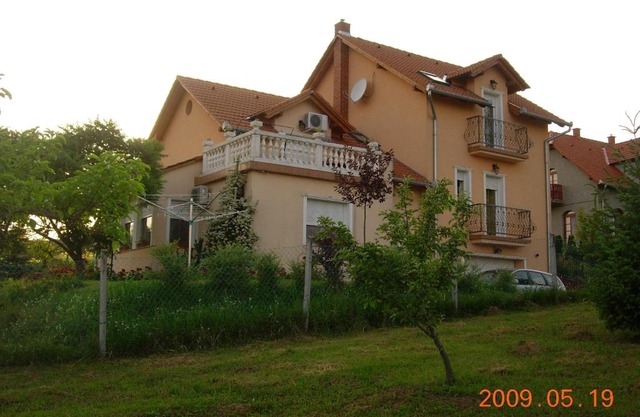 Alsóhegyi Apartmanok