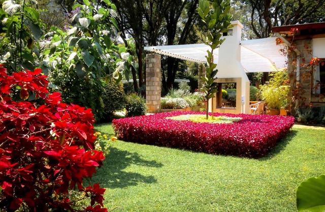 Amani Gardens Inn