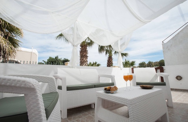 Amantes Amentes - Beach House Santorini