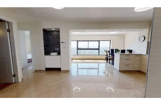 Amazing 3BR/2RR Apt. Mountain View/Balcony/