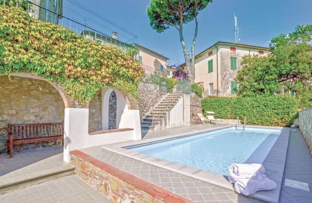 Amazing apartment in Camaiore with WiFi