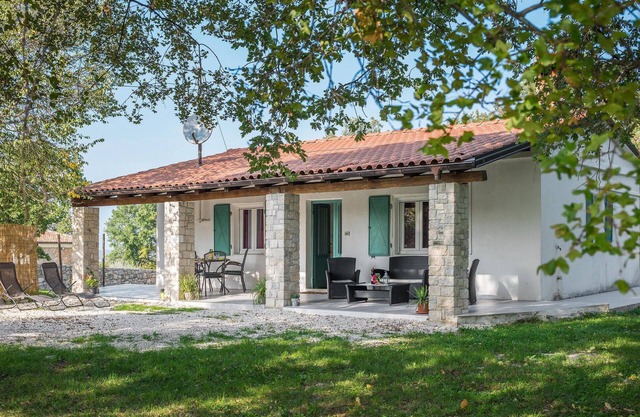 Amazing home in Kanfanar with kitchen