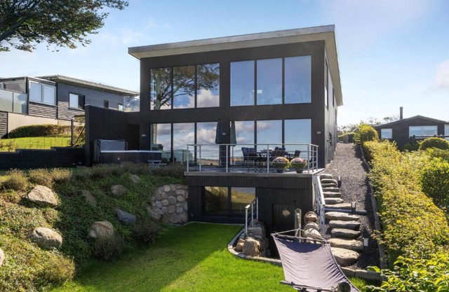 Amazing Home In Løgstrup With Wifi