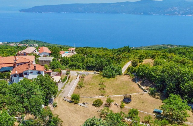 Amazing home in Plomin with WiFi