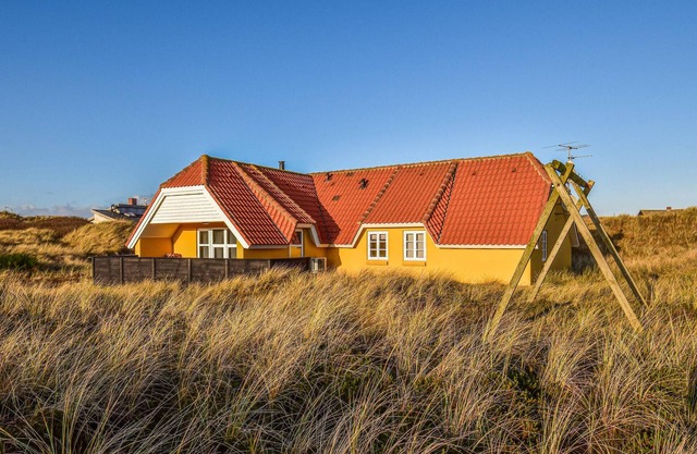 Amazing home in Ringkøbing with kitchen