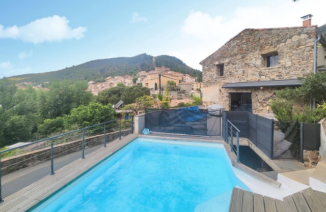Amazing home in Roquebrun