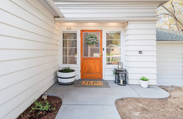 Amazing home in the heart of Redmond w/Canyon access