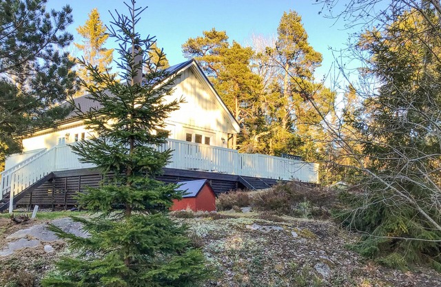 Amazing home in Väddö with WiFi