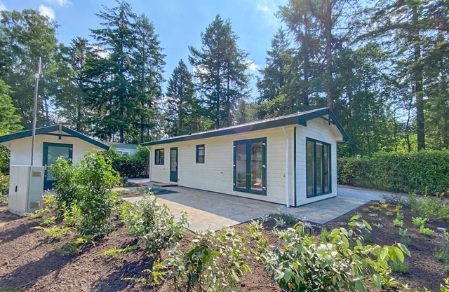 Amazing home in Vorden with kitchen