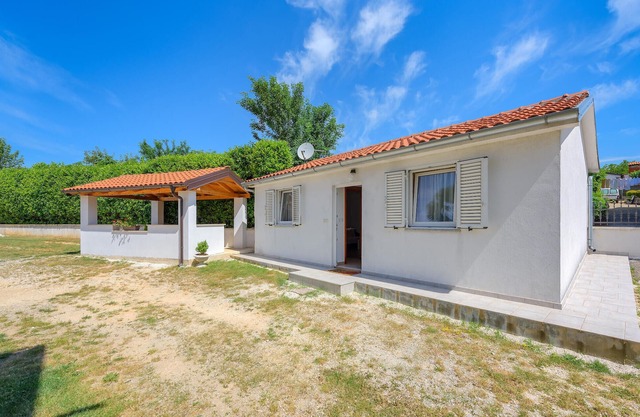 Amazing home in Zminj with WiFi