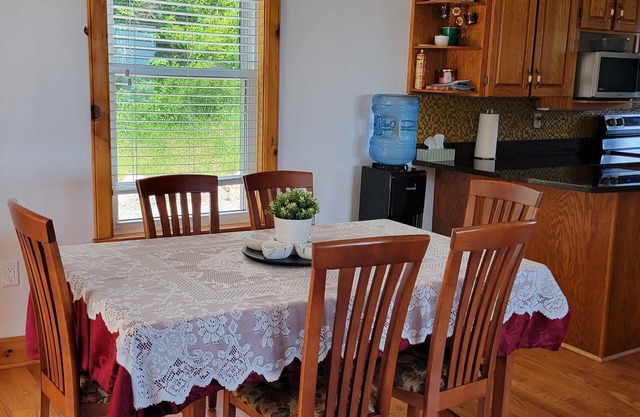 Amazing ocean view/private road/close to bayswater beach.