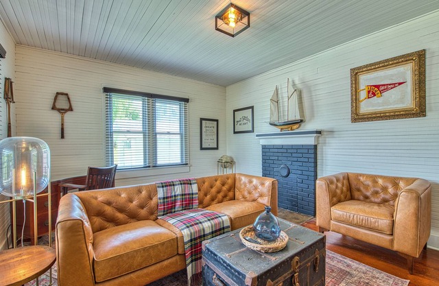 Americana Charm- Asheville, Waynesville, Canton