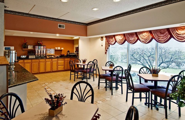 Americas Best Value Inn & Suites Waukegan Gurnee