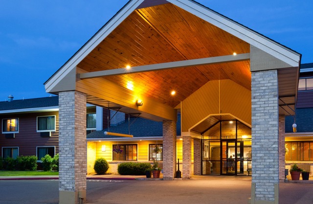 AmericInn by Wyndham Duluth South Black Woods Event Center