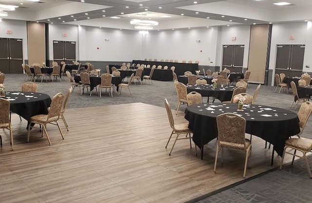 AmericInn by Wyndham Mounds View Minneapolis