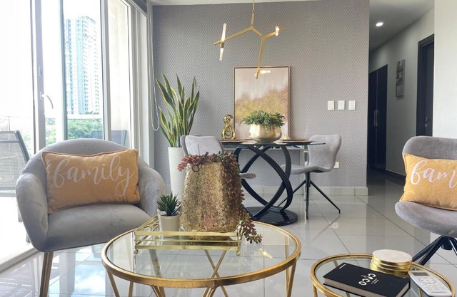 Amplio condominio ejecutivo con hermosa vista