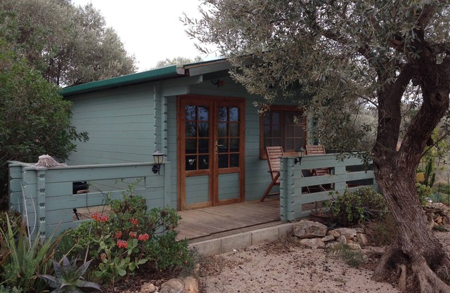 An off-grid cabin for two, with views of the Els Ports Mountain range