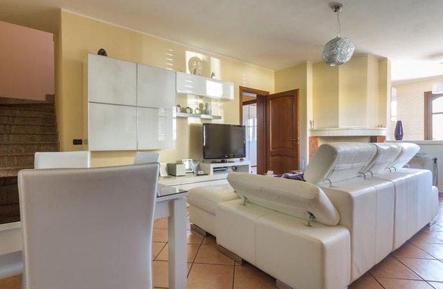 Anaele House B&B